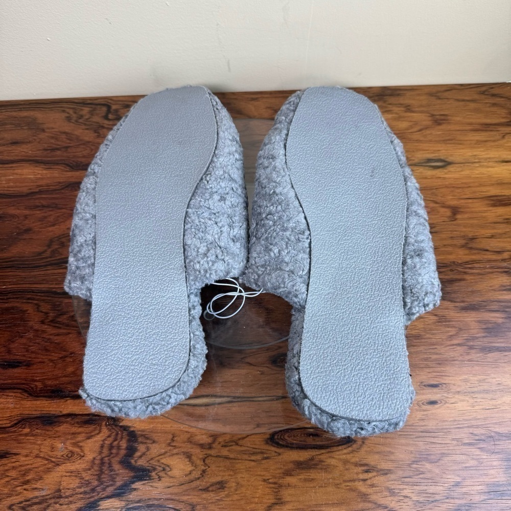 NEW Abound Drew Faux Fur Scuff Slipper in grey - Picture 11 of 12
